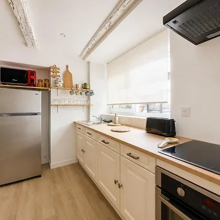 La Petite Maison Du Port Apartment