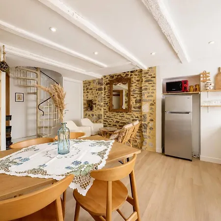 Apartment La Petite Maison Du Port Granville